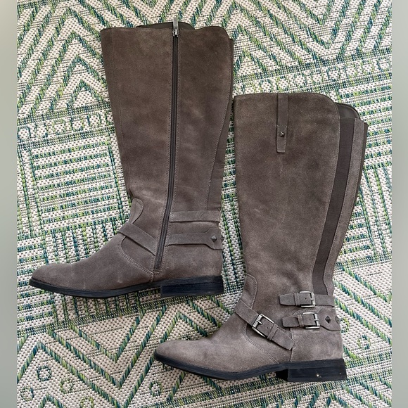 Marc Fisher Gray Suede Tall Boots 8.5 Silver Studs Zippers VGUC Fall Winter - Picture 1 of 6